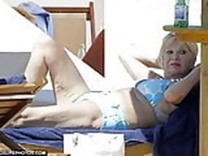 Bikini, Ceche, Farsi una sega