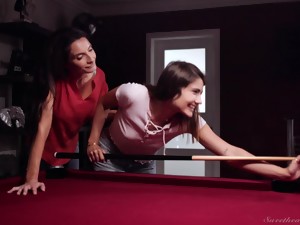 Morenas, Vaqueros, Lesbianas, MILF, Piscina