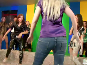 Wanita gulat, Kejadian nyata, Bergulat