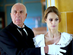 Большие сиськи, По-собачьи, Ебать в рот, Служанка, Чулки