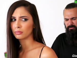 आनंद-छिद्र, पुरुष-पुरुष-स्त्री, प्रसाधन