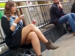 Grassottelle, Sotto la gonna, Guardone