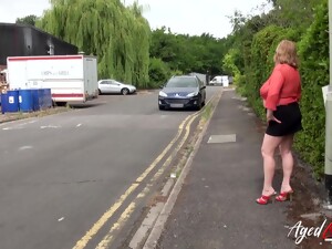 Inglesi, Nonna, Mature