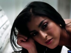 褐发, 通奸, 拉丁色色情, 观点, 长袜