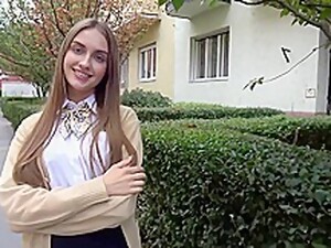 امرأة سمراء, مساج, مراهقات