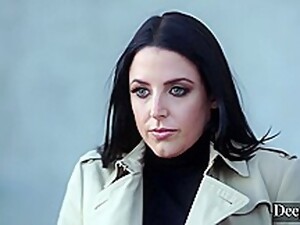 Amazing Ladies Like Deep Blowjobs And Casual Threesomes With A Handsome Guy From The Club