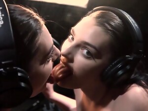 ケツ舐め, 双子