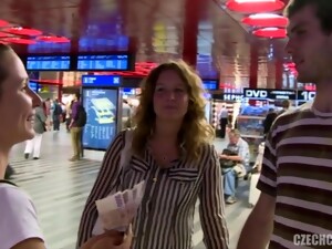 وضع كلابي, سكس رباعى, فلوس, حقيقي