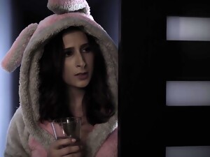 Suami istri selingkuh, Suami, Sedang tidur