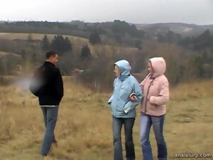 Sarışınlar, Yarrak emme, Köpekleme tarzı, FFM, Genç anal