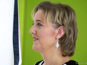 نساء كوغار, جدة, ناضجه