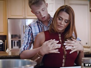 زبر كبير, سيدة منزل