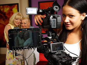 Жопа, Большие сиськи, Голландки, Лесбиянки, Старые с молодыми