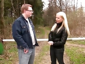 blond, provspelning, kuksugande, sperma i mun, djupsvälg, hundställningen