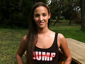 sild, brunette, pikslikning, doggystyle, udendørssex, pov, patteknepning