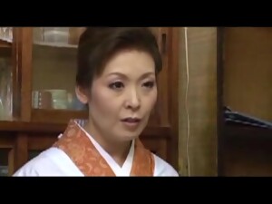 Азиатская мама