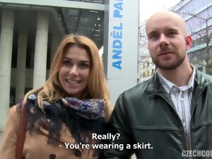 Esmerler, Kız arkadaşlar, İç çamaşırı, Halk içinde, Eş değiştirme