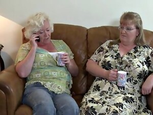 I Am A Housewife, Spank Me