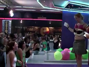 Конкурс, Стриптиз