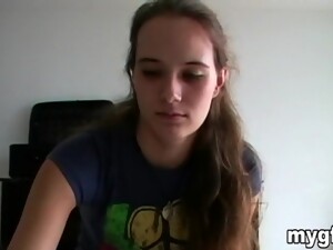 Shaved Pussy Cutie Opens Her Legs To Tease And Gives A Blowjob