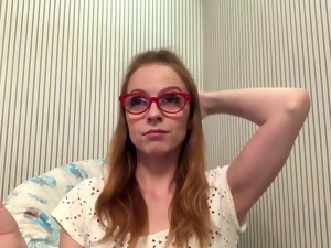 MILF, Rotschopf, Rauchen, Strippen