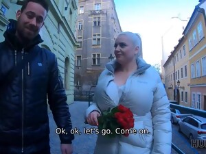 HUNT4K. Cuck Counts Cash While Skilled Hunter Fucks His Potential Girlfriend - Cuckold