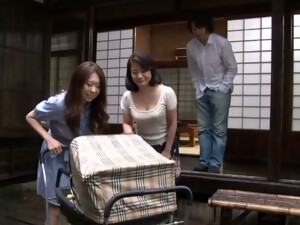 Bañarse, Peludas, Japonésas