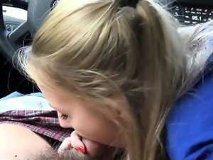 blond, avsugning, ejakulering, flickvän, pov, offentligt, verklighet