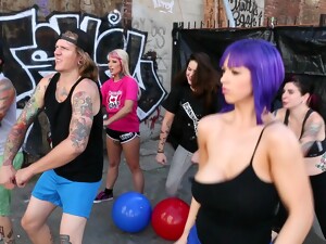 Peitos grandes, Boquetes, Emo, Esporte, Amadoras