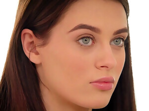 हसीना, चेहरे पर वीर्य, प्रदर्शन, पूल