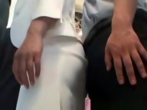 公交车, 超短裙