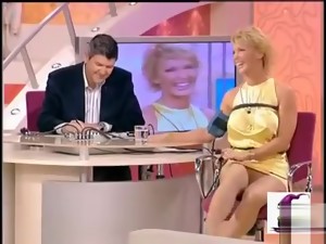 ιταλίδα, αποκάλυψη φούστας, ηδονοβλεψίας