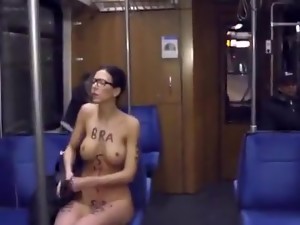 Pupe, In pubblico, Guardone