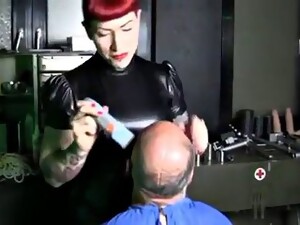 големи цици, връзване, женско господство, фетиш, напляскване