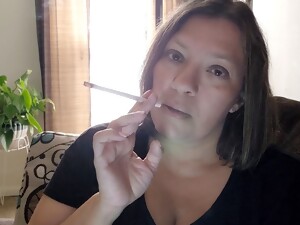 Gorda y linda, Tetas grandes, Maduras, MILF, Fumadoras