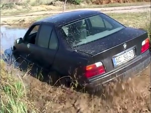 auto, pod suknjom, voajeri