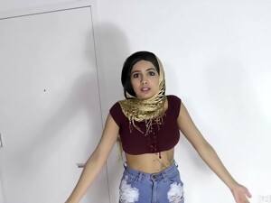 Aaliyah Hadid Is Eagerly Sucking A Big, Black Cock As Deep As She Can Swallow It