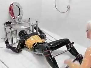 σδμχ, γυναικεία κυριαρχία, λάτεξ, καουτσούκ