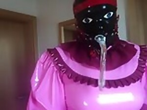 szado-mazo, öklendezés, latex, maszturbálás, shemale, szexjátékok, vonat