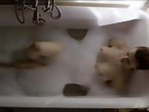 Seks menyiksa, Orang terkenal, Memukul di pantat