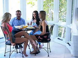 小妞, 射精, 可爱的, 女上位, 引诱, 袜子, 脱衣