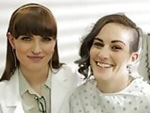 pijpbeurt, dokter, shemale, shemale neukt meisje, kleine tieten