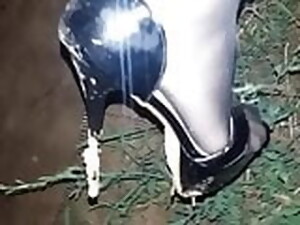 crossdresser, interracial, udendørssex, offentligt, shemale, strømpebukser, amatør