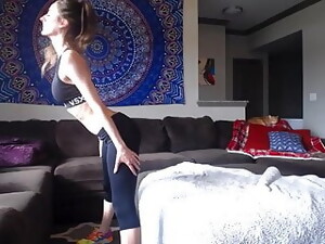 Rambut coklat, Dildo, Tempat kebugaran, Orgasme, Tato