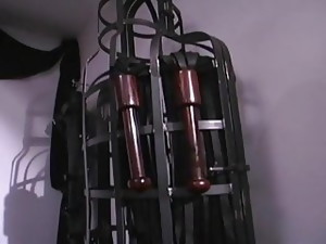 Dominasi perempuan, Baju karet