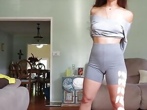 basznivaló anyukák, anya, mellbimbók, szoknyalibbentés, kukkolás