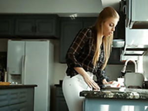 velike guze, veliki kurac, sisanje kurca, izdrkavanje sperme, domaćice, milfače, tetovaže