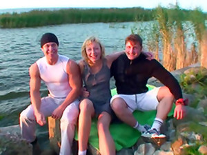 Sarışınlar, MMF, Dışarıda, Üçlü