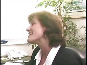 κατούρημα, γραμματέας