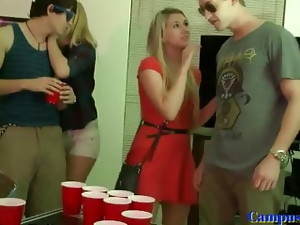 studentski domovi, drkanje kurca, tinejdžerke, amterski